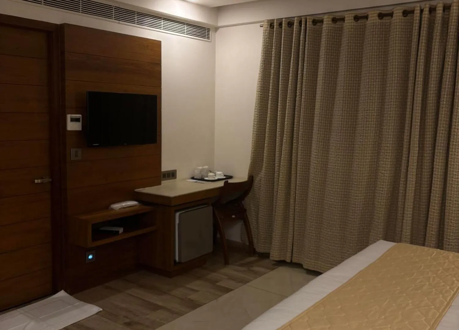 Devalokam Grand Hotell Edappal